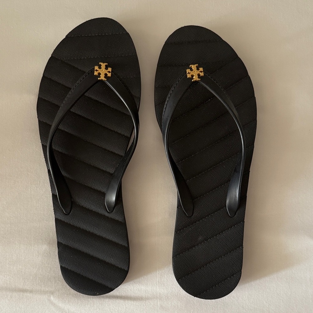 Tory Burch Black Flip Flops with Gold Accent size 7